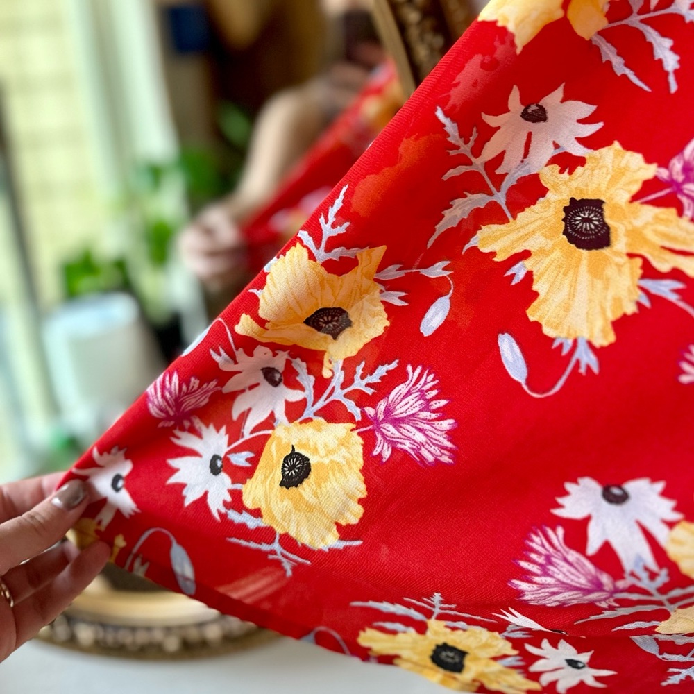 Red floral dress. Divided. Size 4.